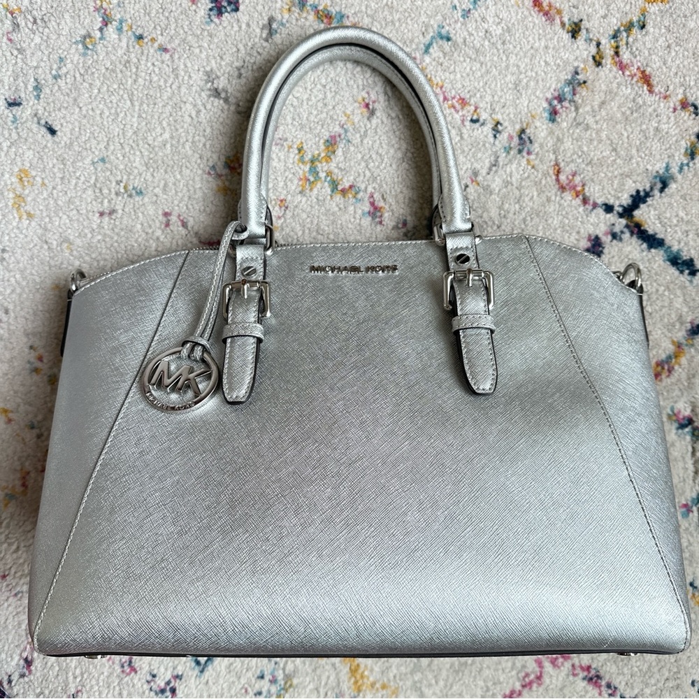 Michael Kors Metallic Silver Sachtel